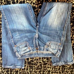 Cowgirl Tuff Co. Edgy Jean size 31
